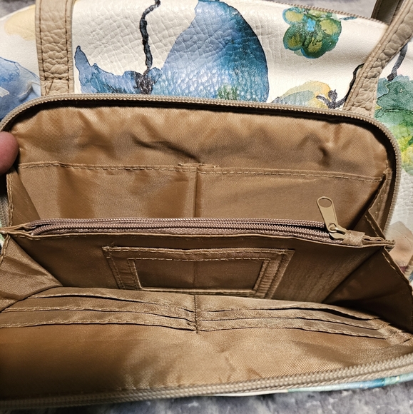 MultiSac bag with neutral background and floral print spring summer vacation - Picture 2 of 10